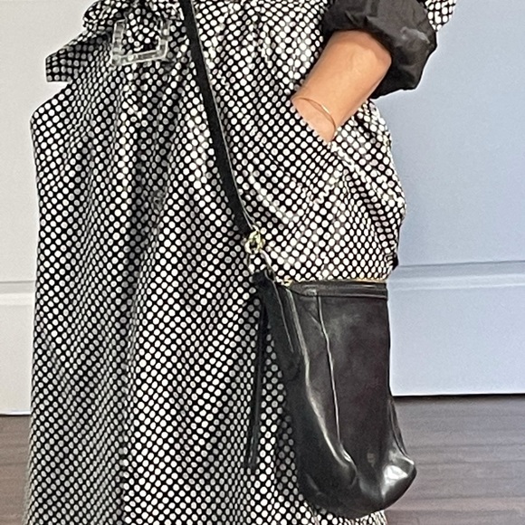 Fossil Black Leather Crossbody or Shoulder Bag - Picture 8 of 16